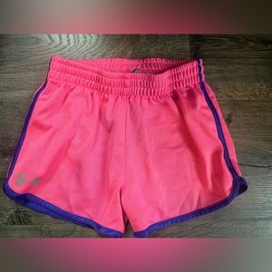 Under Armour pink shorts size youth 6